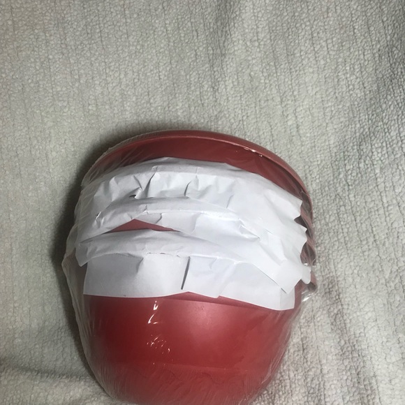 Crimson Umbrella Patio Table Planters, 2 Sets 6” x 6” half circles planters. - Picture 7 of 7